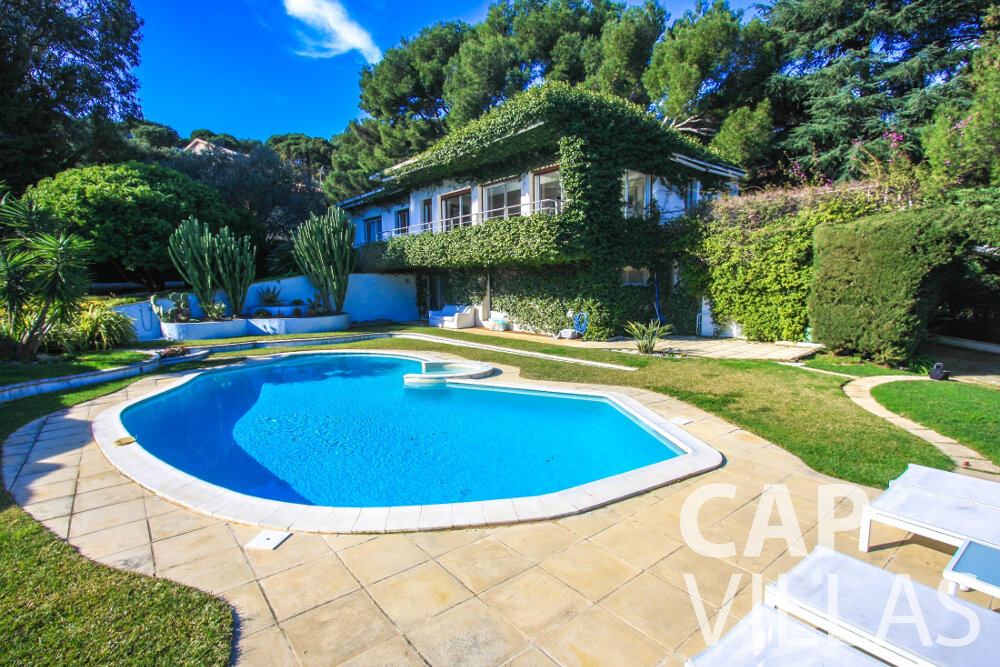 let Villa Fleur cap ferrat swimming pool