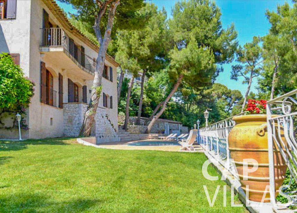 rent Villa Primrose cap martin roquebrune property