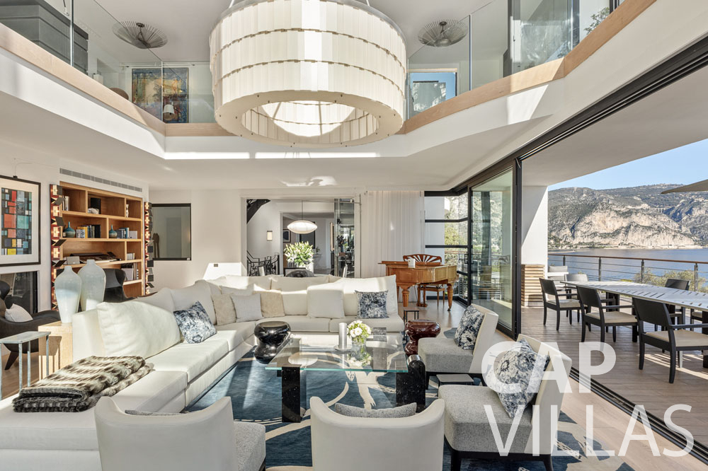 let Villa Oasis cap ferrat o living area