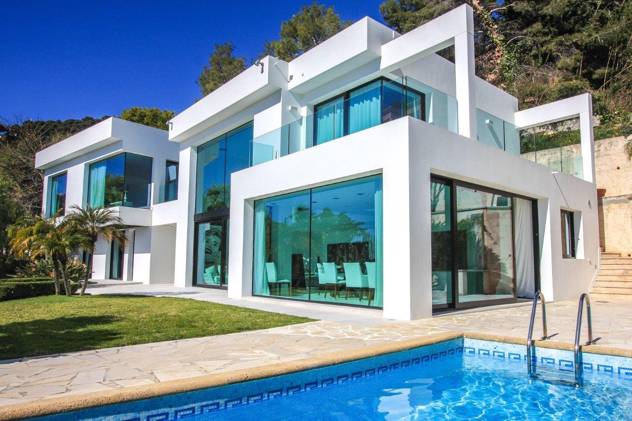 Luxury Villa with Swimming Pool in Roquebrune Cap Martin